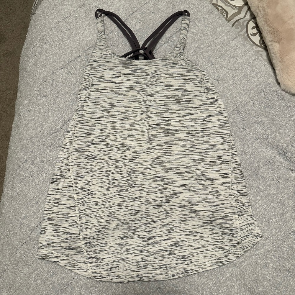 Lululemon tank top with built in bra, size 8, never worn